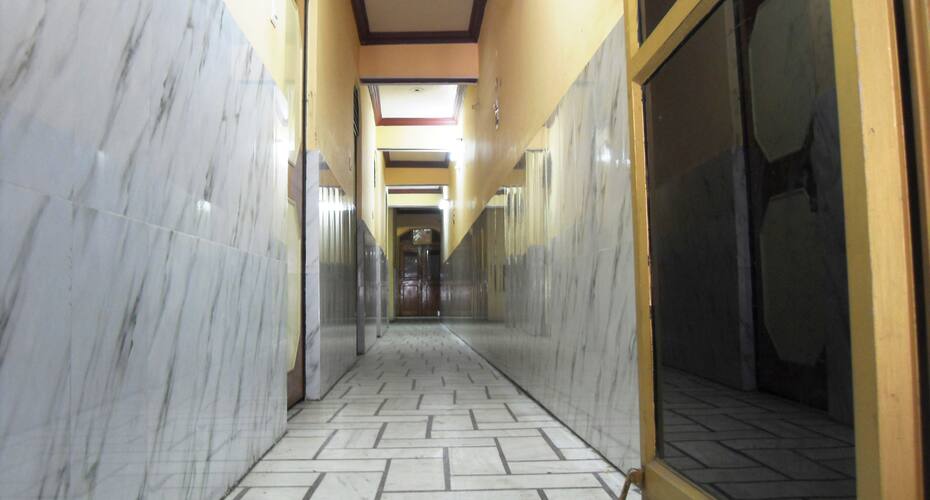 Hotel Golden Palace, Allahabad 2